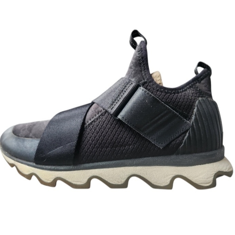 Sorel kinetic sneakers woman size 8
